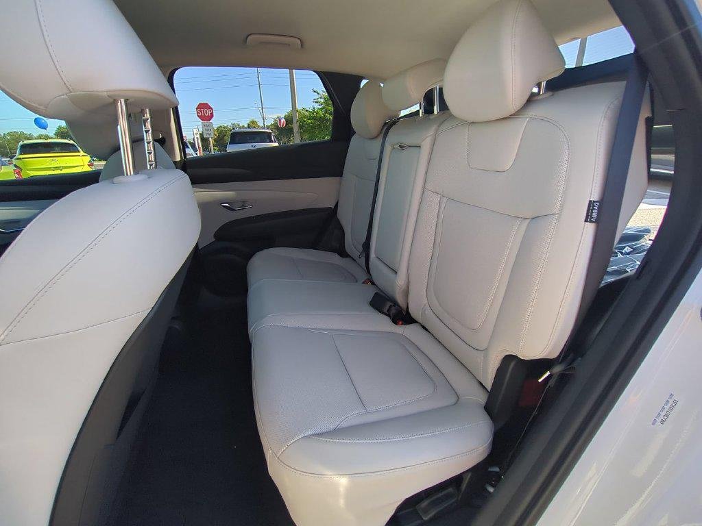 New 2026 White Hyundai SEL Convenience image 16