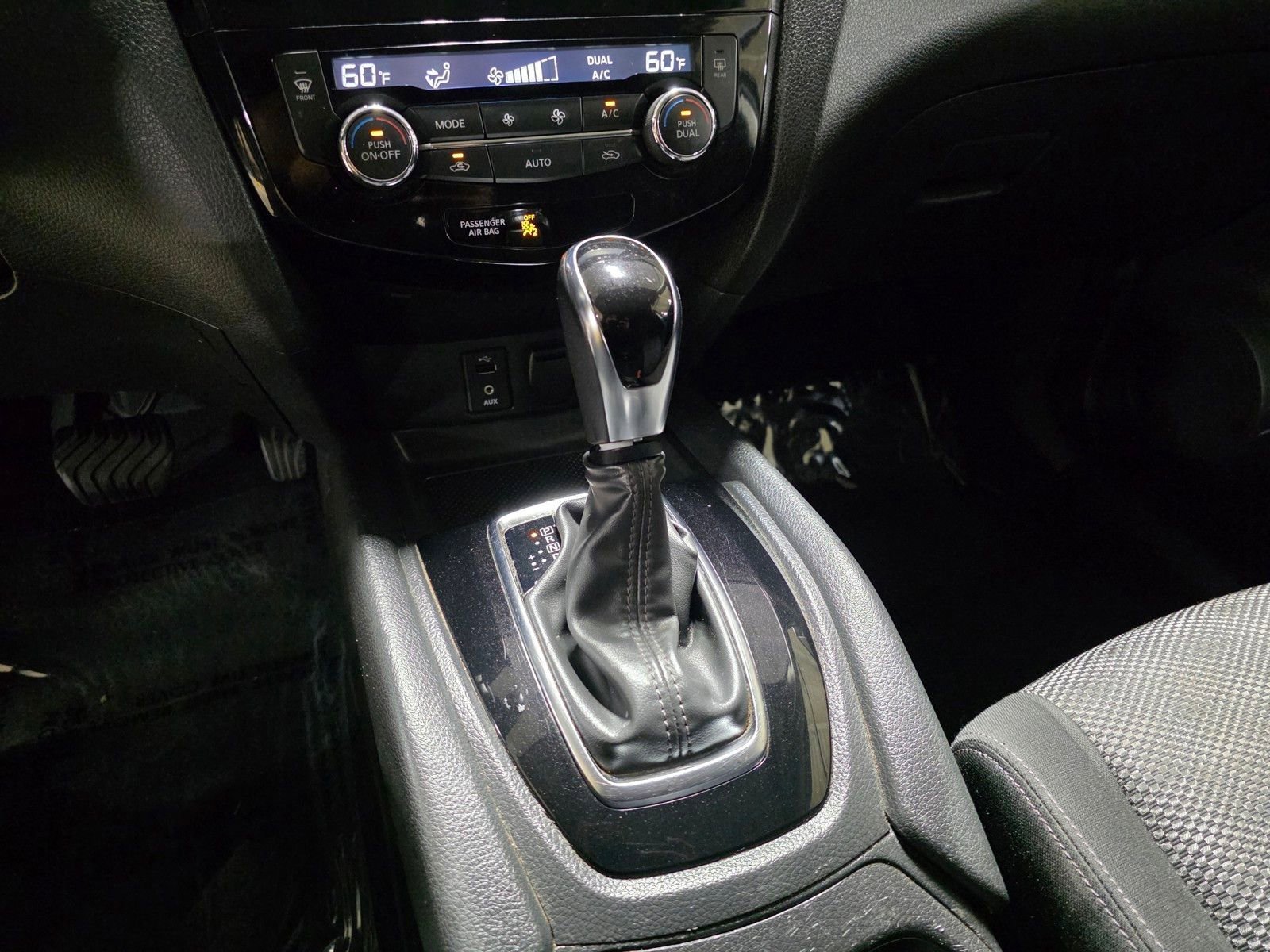 Used 2018  Nissan SV image 27
