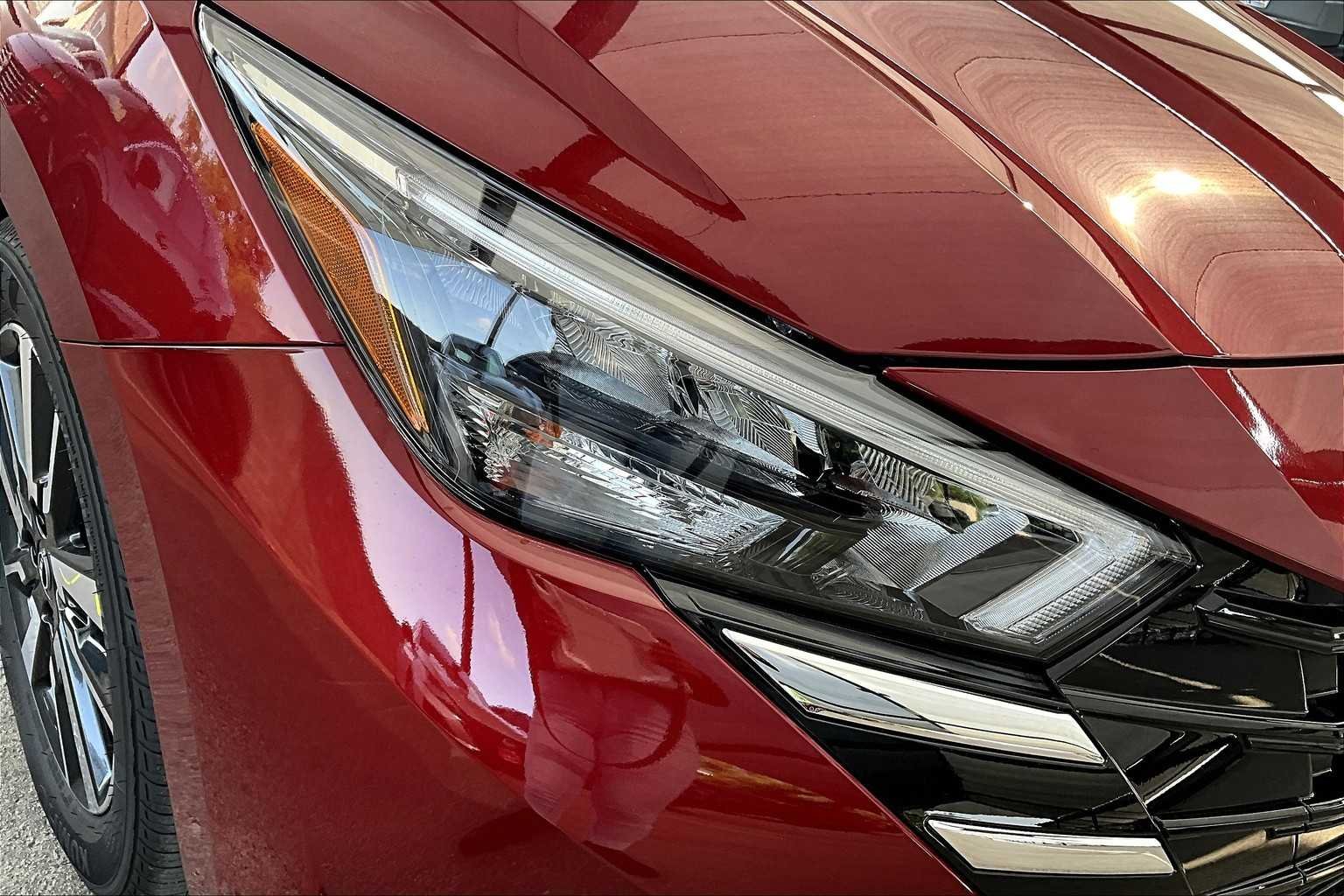 2025 Nissan Versa Sedan SV - Photo 18