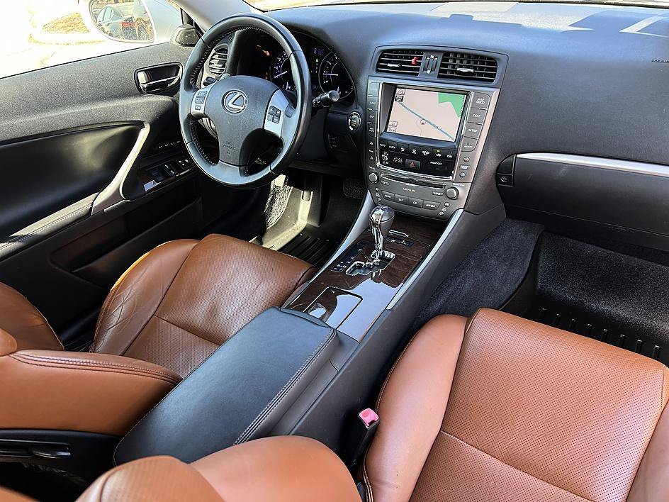 Used 2012 Mercury Metallic Lexus 250 C image 18