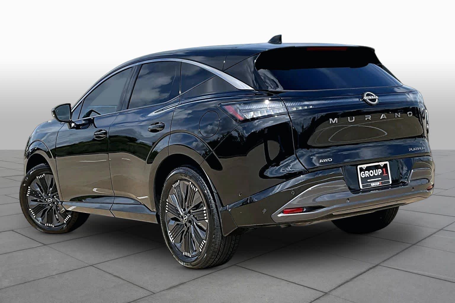 Used 2025 Super Black Nissan Platinum image 12
