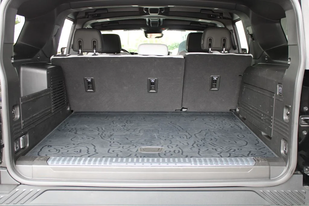 Used 2025 Black GMC 2X image 29