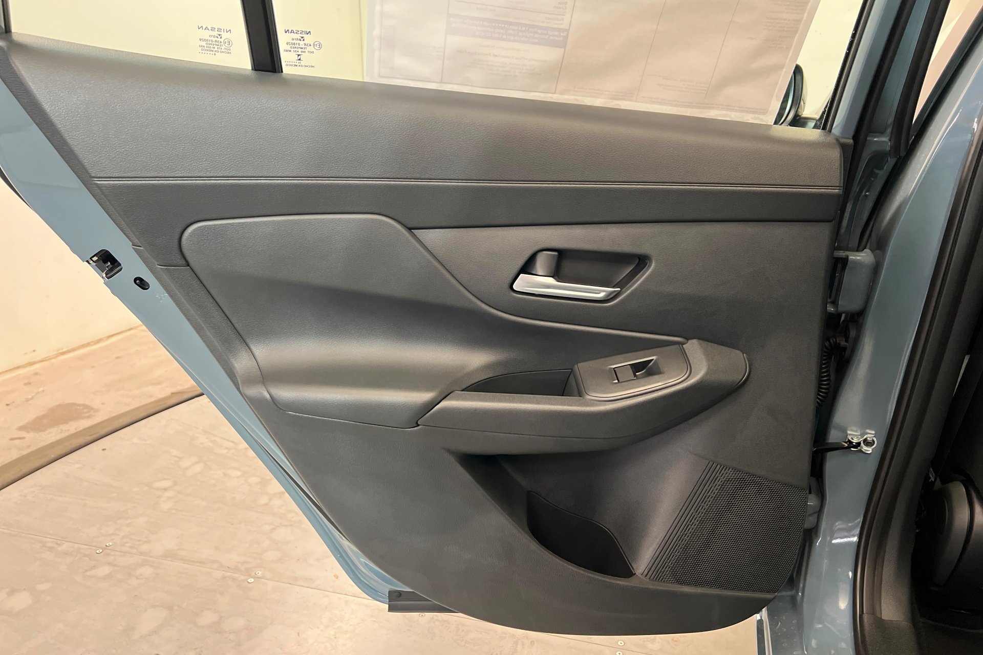 New 2027 Atlantic Gray Metallic Nissan SV image 19