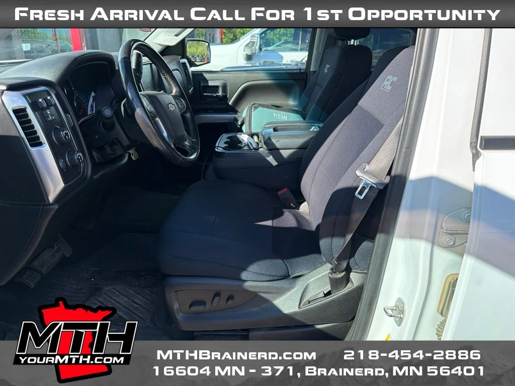 Used 2019 White Chevrolet LT image 5