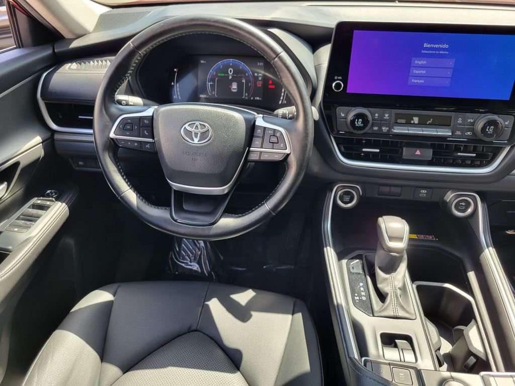 Used 2024 Pearl Toyota XLE image 10