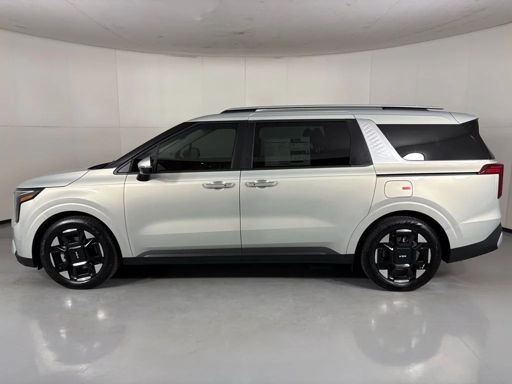 New 2026 White Kia EX image 5