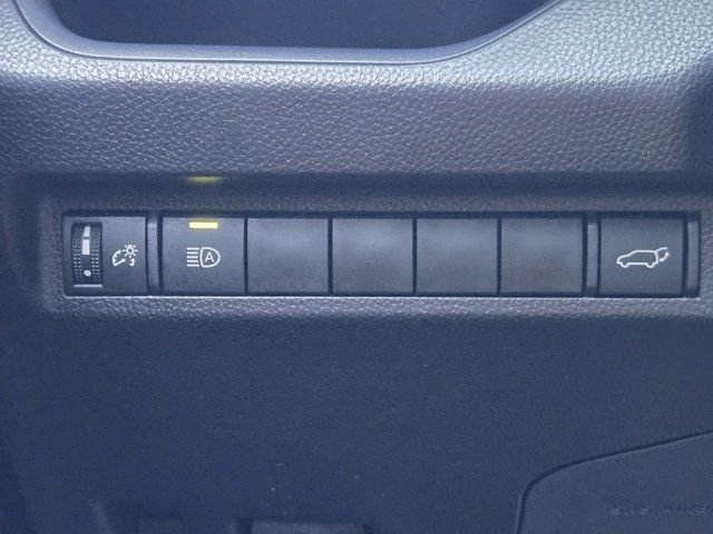 Used 2025 Silver Sky Metallic Toyota XLE image 22