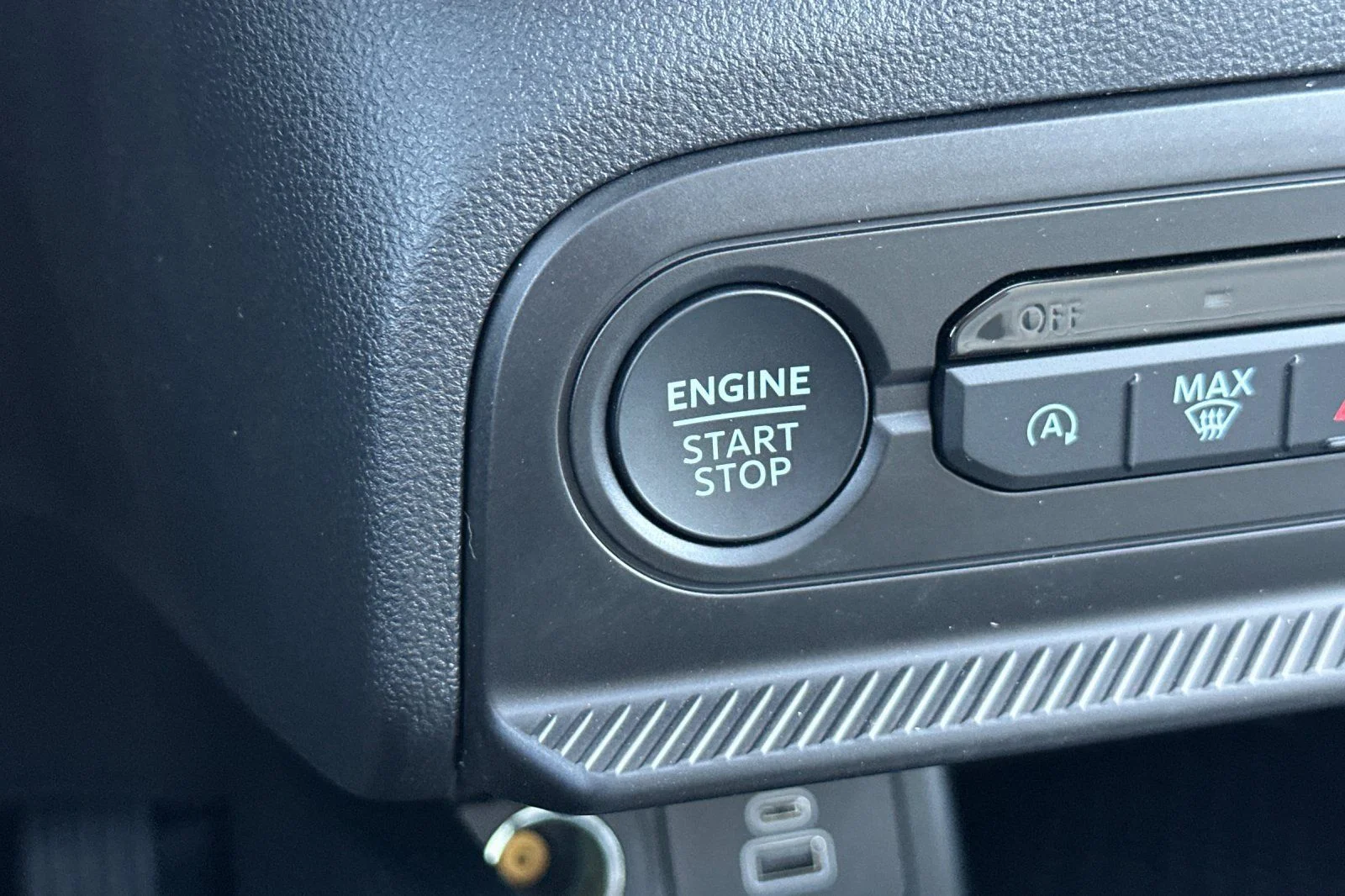 New 2026 Azure Gray Metallic Tri-Coat Ford Badlands® image 18