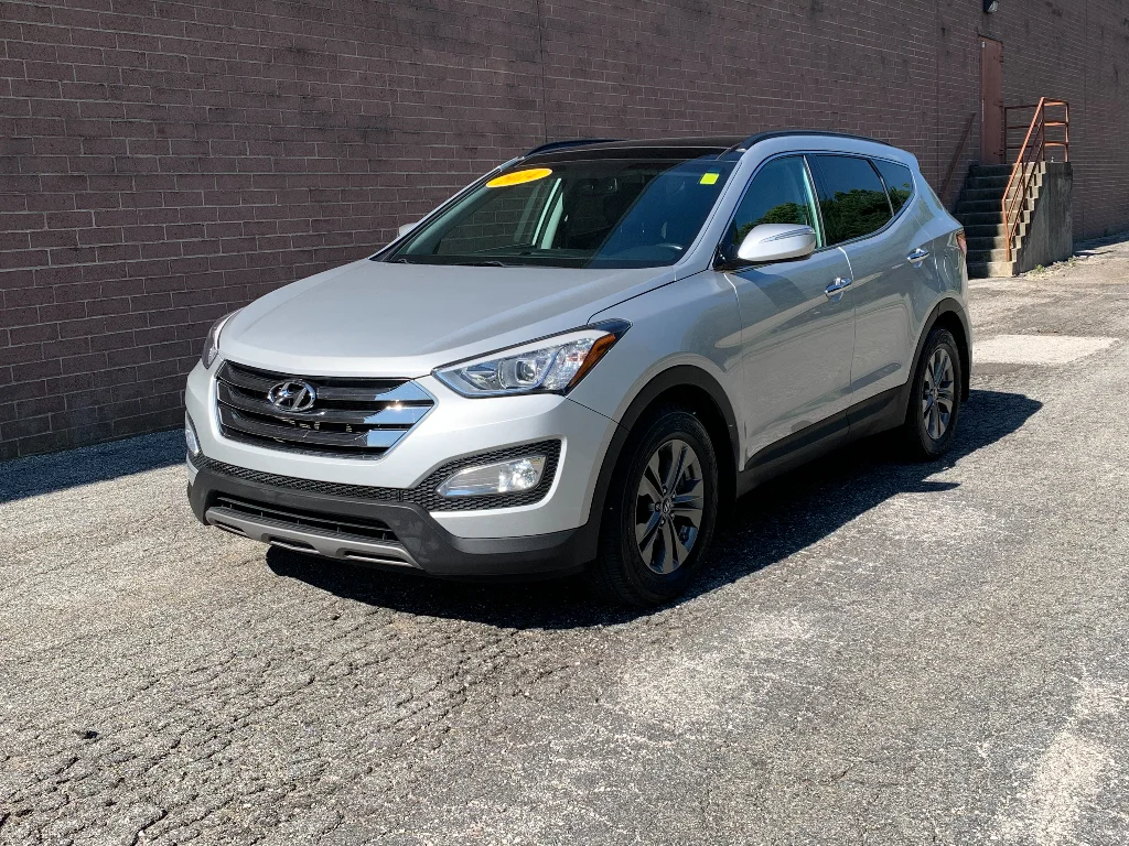 Used 2014 Moonstone Silver Hyundai 2.4L (A6) image 1
