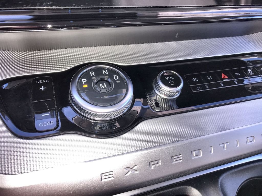 Used 2025 White Ford Active image 20