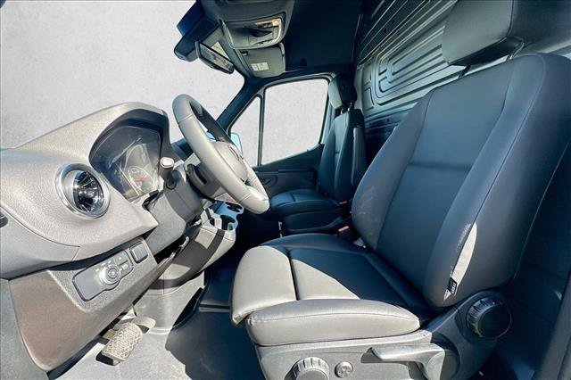 New 2026 Arctic White Mercedes-Benz  image 44