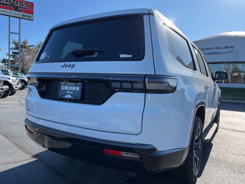 New 2026 Bright White Clear-Coat Exterior Paint Jeep Limited Altitude image 46