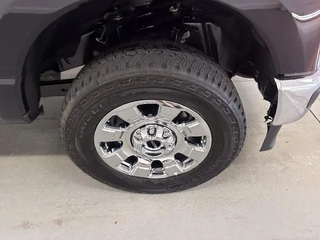New 2026 Agate Black Metallic Ford F-250® Lariat® image 23