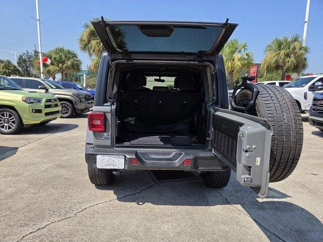 Used 2021 Sting-Gray Clearcoat Jeep Unlimited Sahara image 26