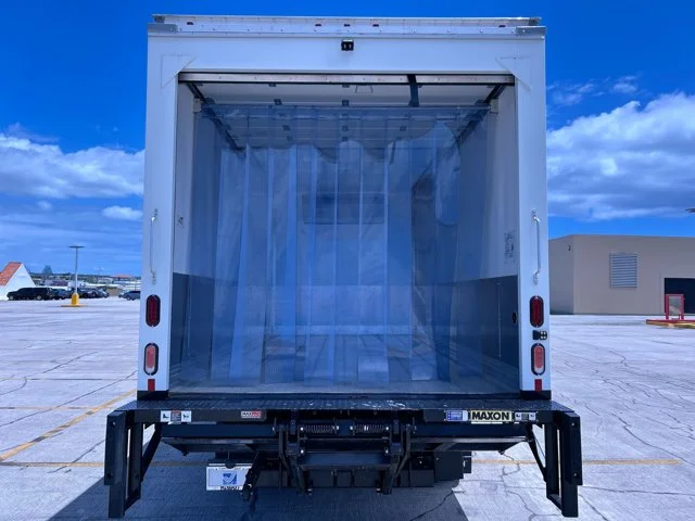 New 2025 White ISUZU 16ft Thermo King w/2500lb Lift, 19,500lb GVWR image 11