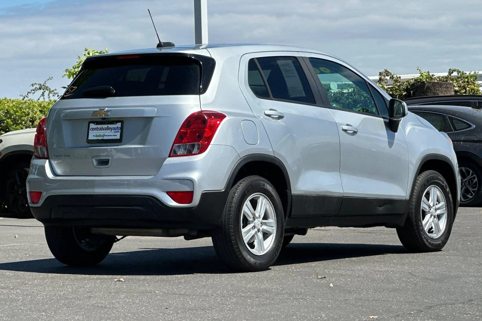 Used 2022 Silver Ice Metallic Chevrolet LS image 3