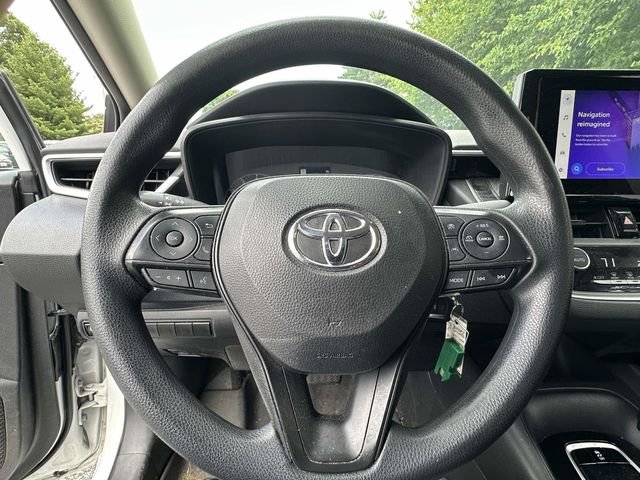 Used 2023 White Toyota LE image 16