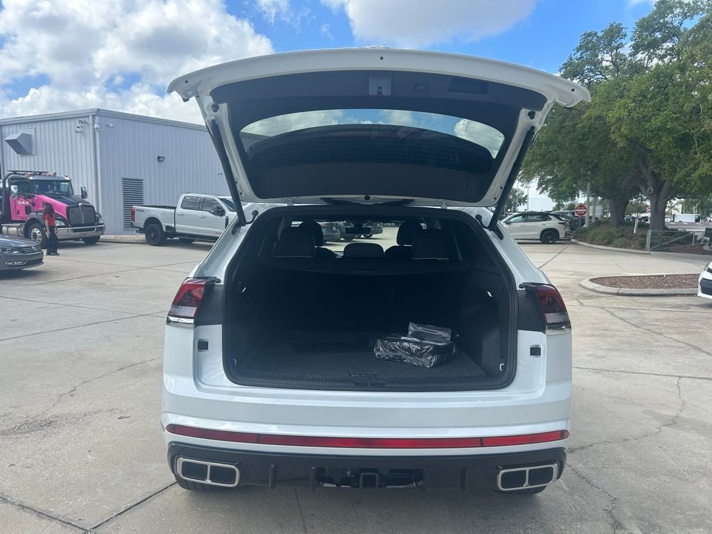New 2026 White/off-white Volkswagen 2.0T SEL Premium R-Line image 44
