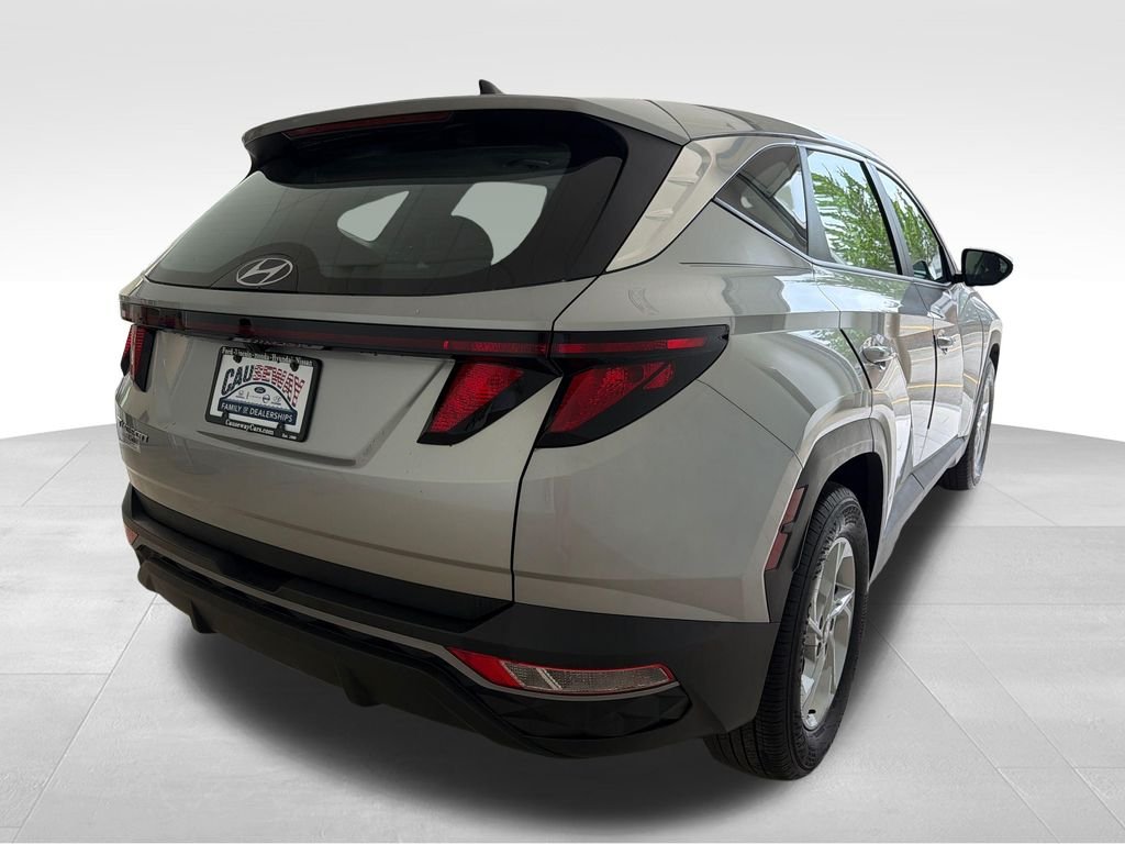 Used 2024 Shimmering Silver Hyundai SE image 7