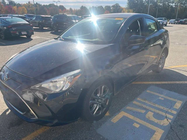 Used 2019 Black Toyota LE image 7