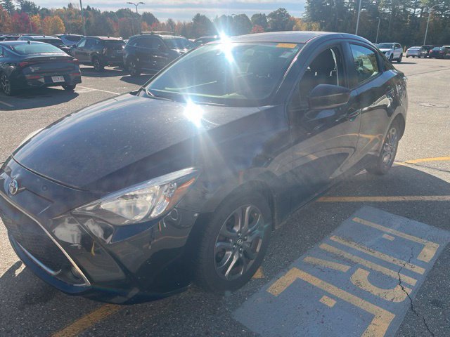 Used 2019 Black Toyota LE image 7