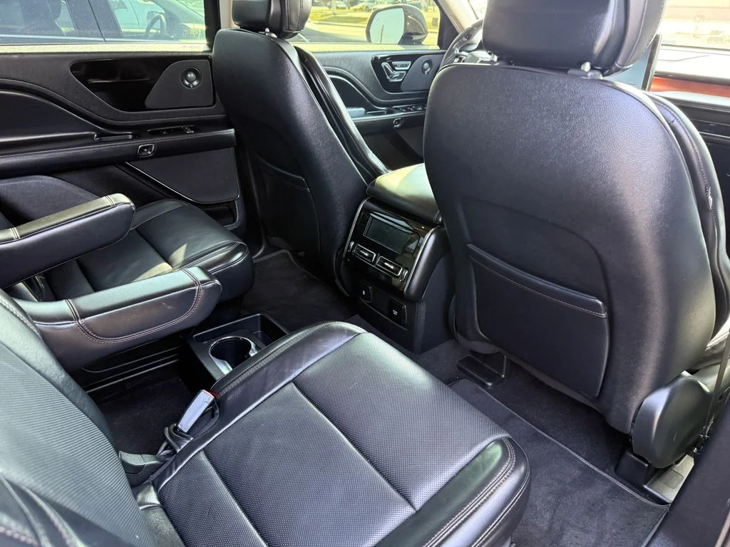 Used 2020 Black Lincoln Reserve image 29