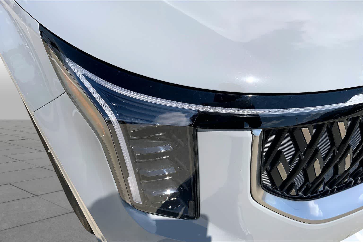 Used 2025 Ceramic Silver Kia EX image 26