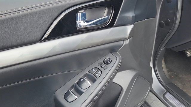 2023 Nissan Maxima SV - Photo 7