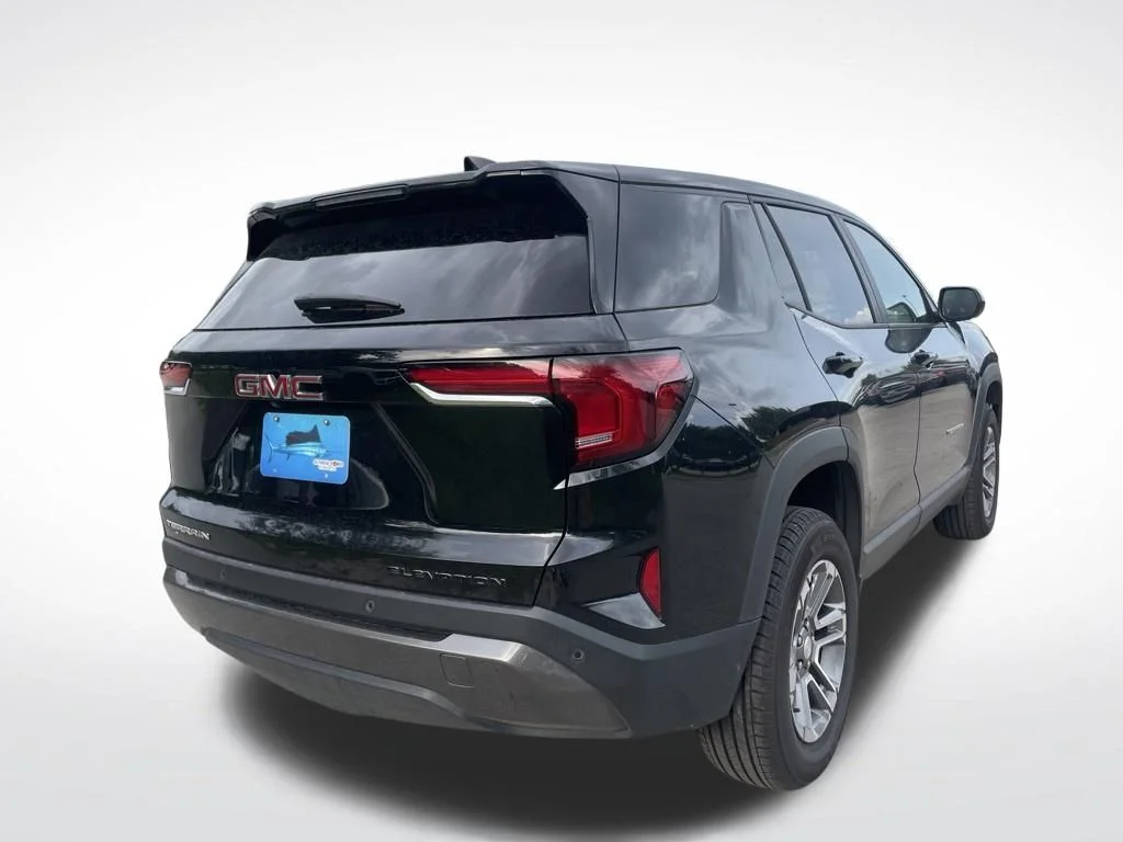 Used 2026 Ebony Twilight Metallic GMC Elevation image 6