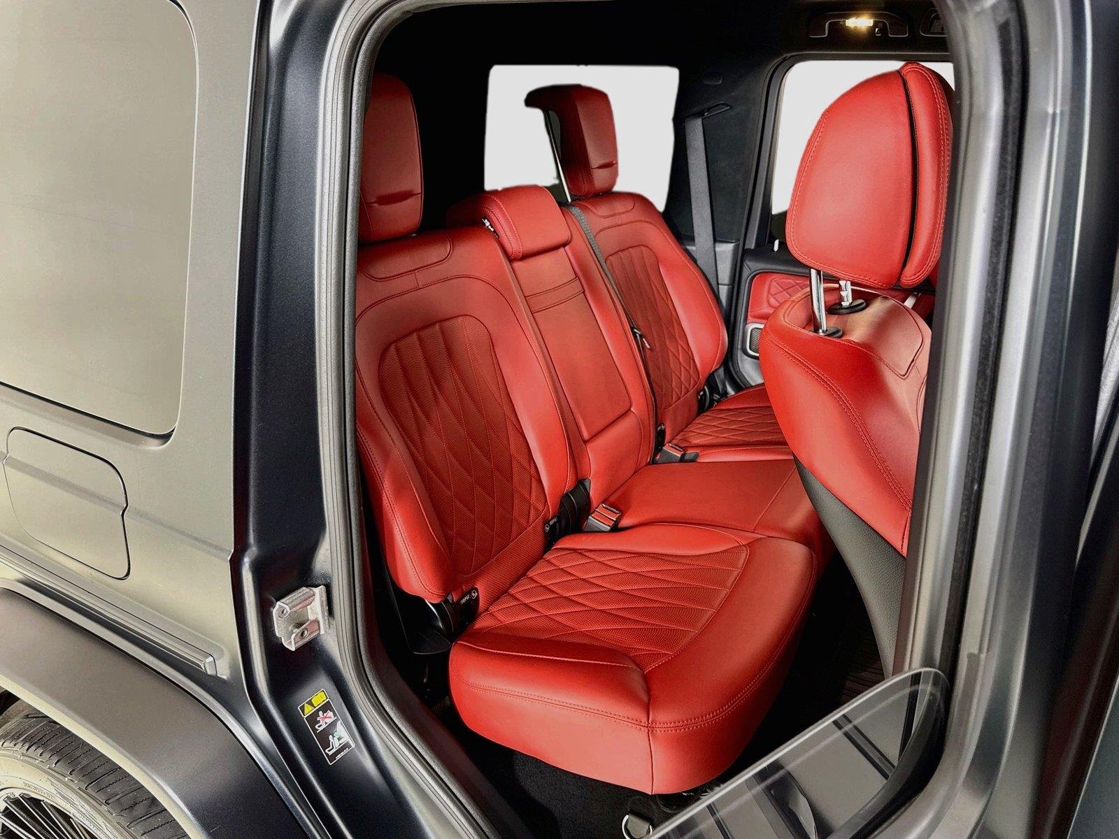 Used 2024 Obsidian Black Mercedes-Benz AMG® G 63 | Exclusive Int Pkg | Carbon Fiber Trim image 27
