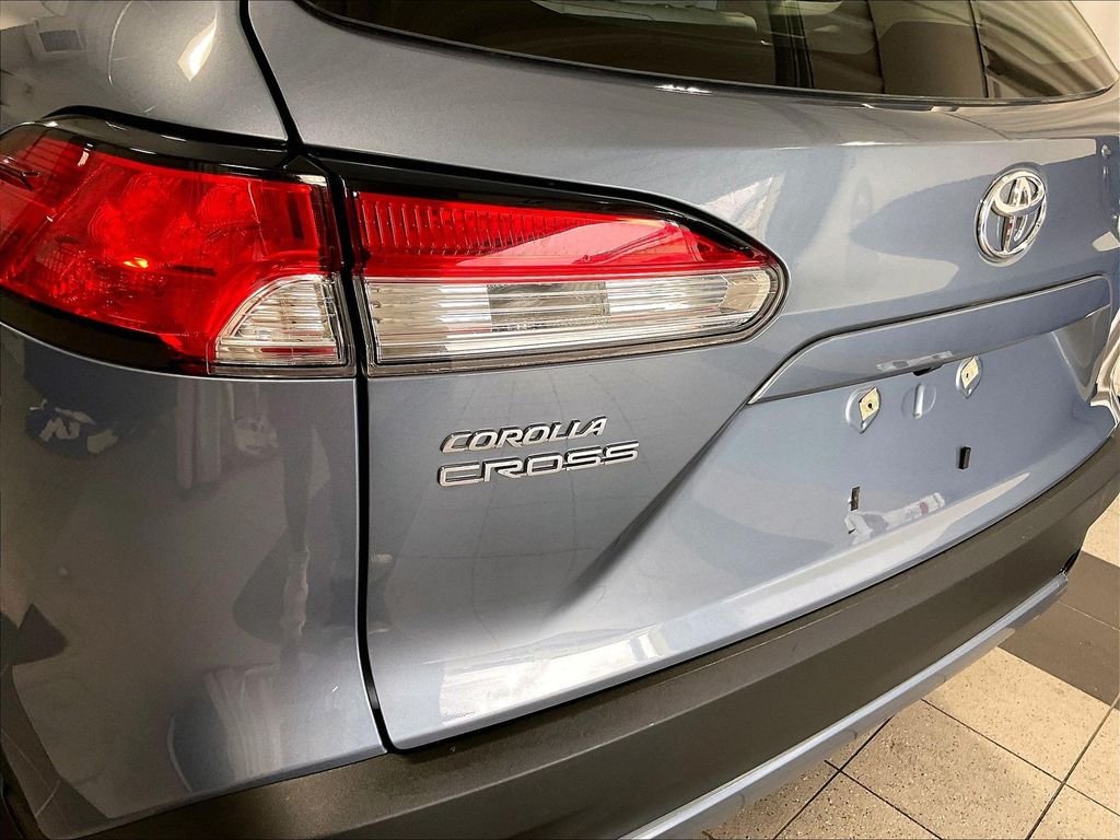 Used 2025 Celestite Toyota L image 28