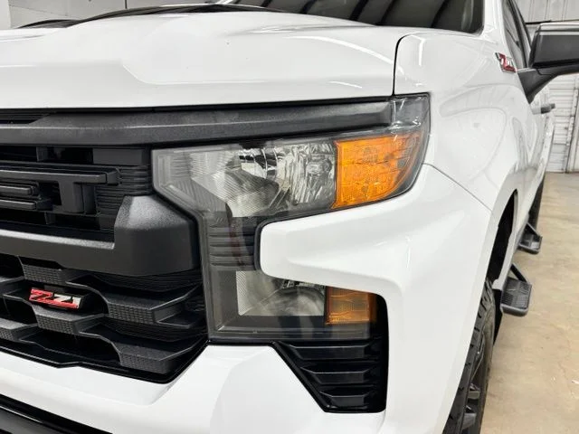 Used 2022 White Chevrolet Custom Trail Boss image 9