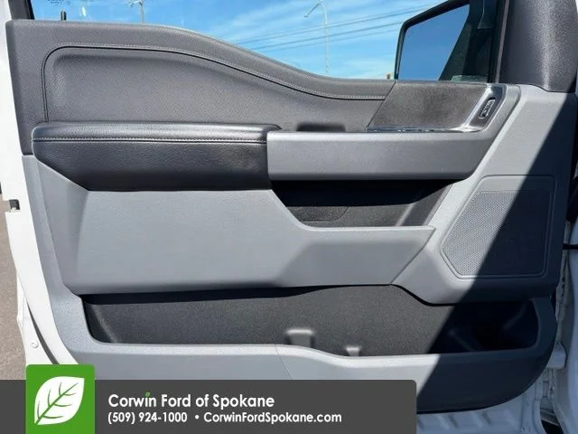 Used 2024 Oxford White Ford XLT image 21