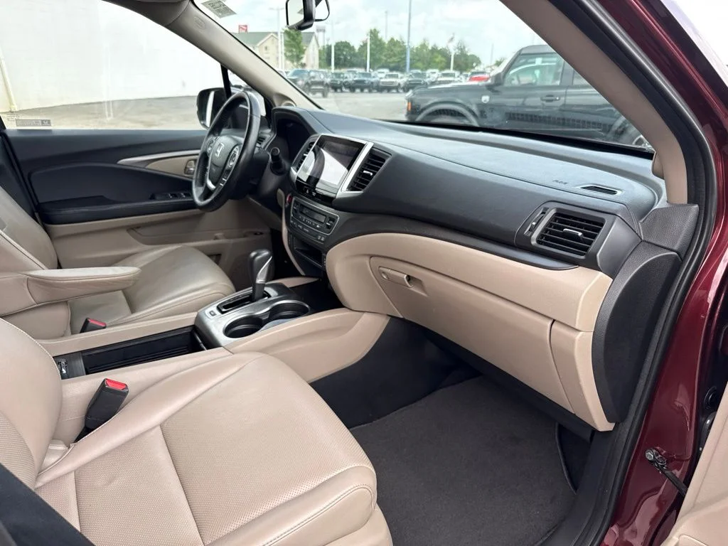 Used 2018  Honda RTL-T image 28