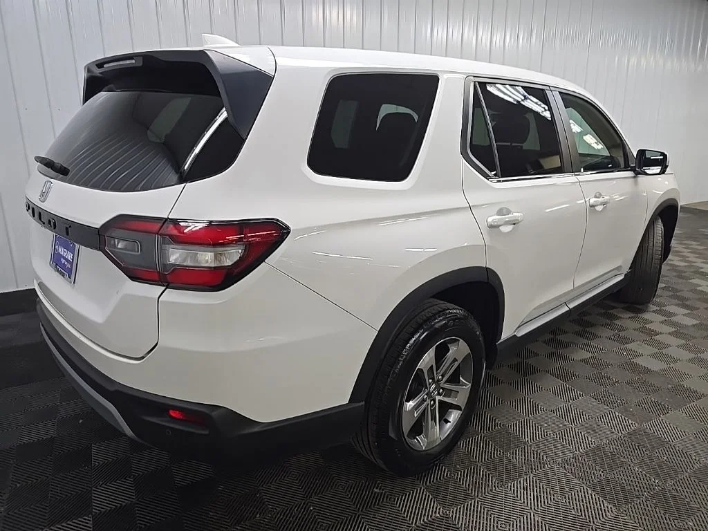 Used 2023  Honda EX-L image 12