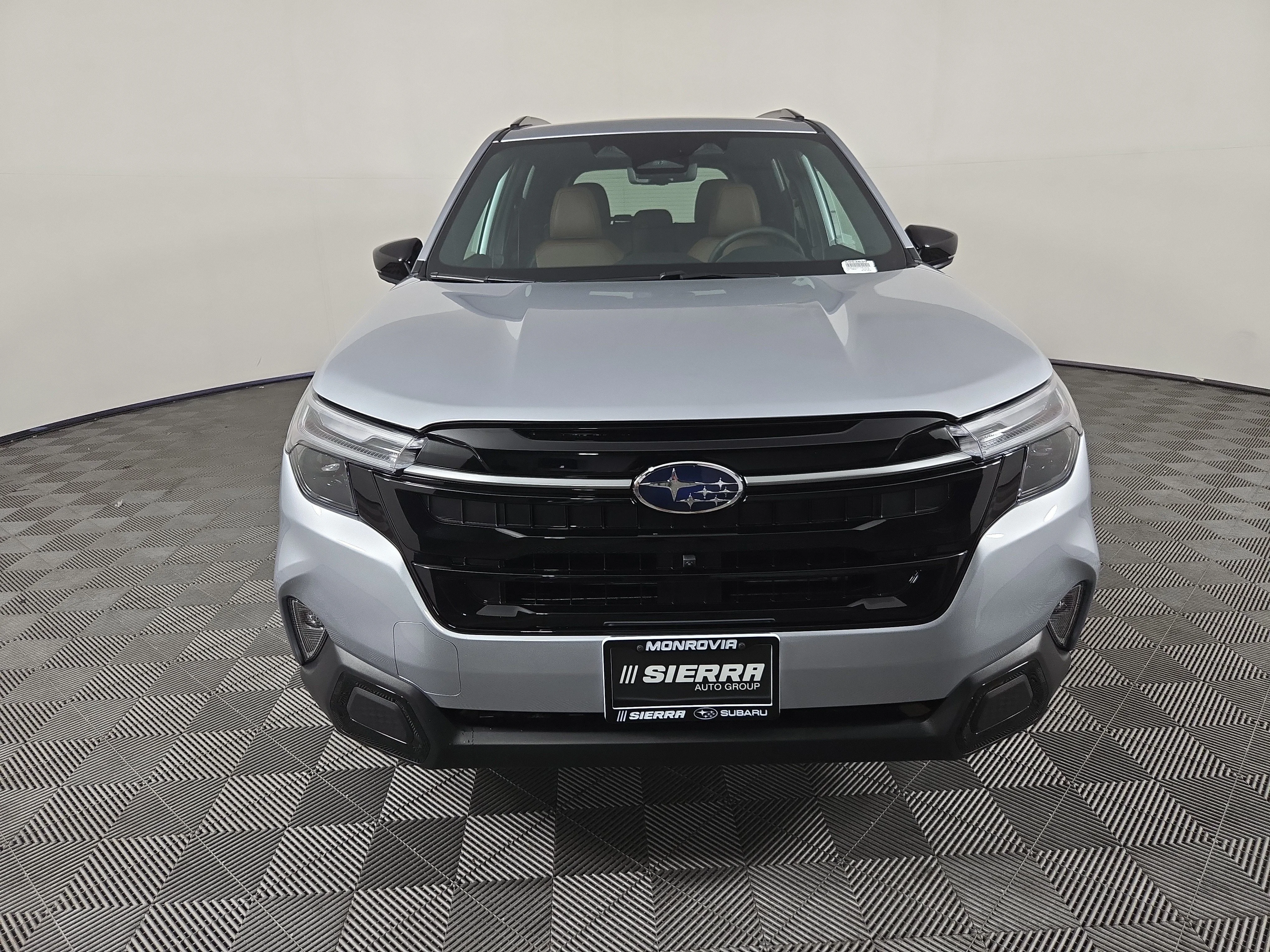 New 2026 ICE SILVER METALLIC Subaru Touring image 9