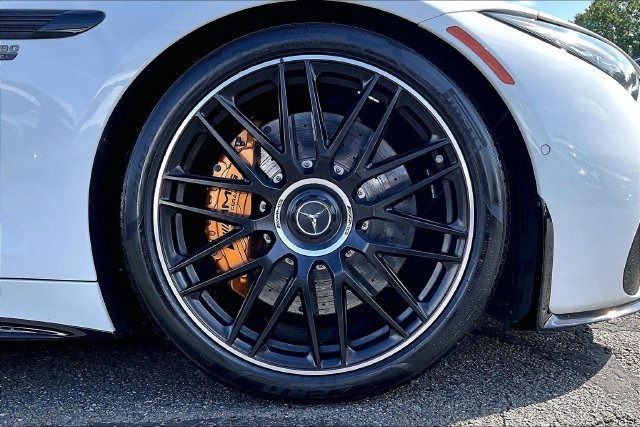 Used 2022  Mercedes-Benz SL 63 AMG® image 9