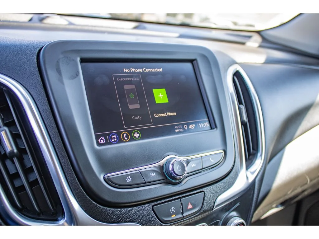 Used 2024 Summit White Chevrolet LT image 46