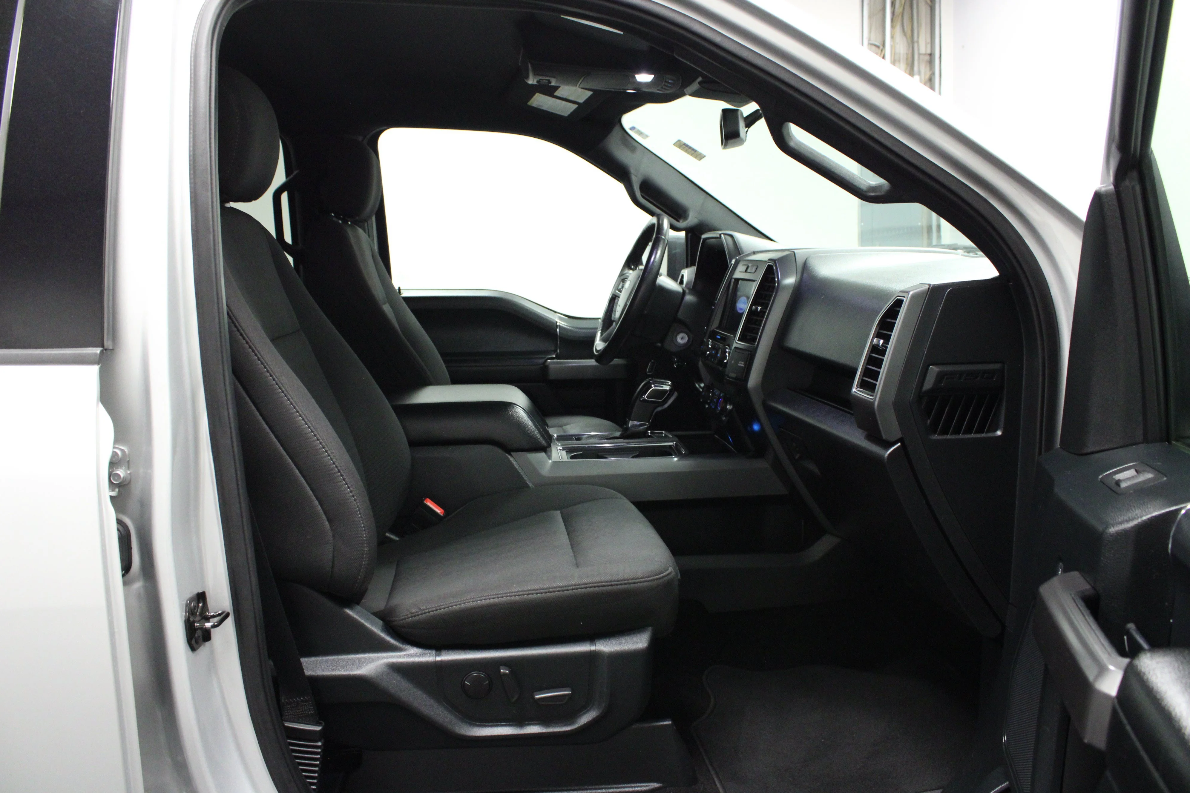Used 2019 Ingot Silver Metallic Ford XLT image 16