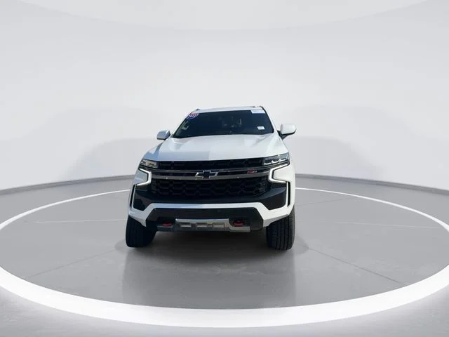 Used 2022 White Chevrolet Z71 image 2