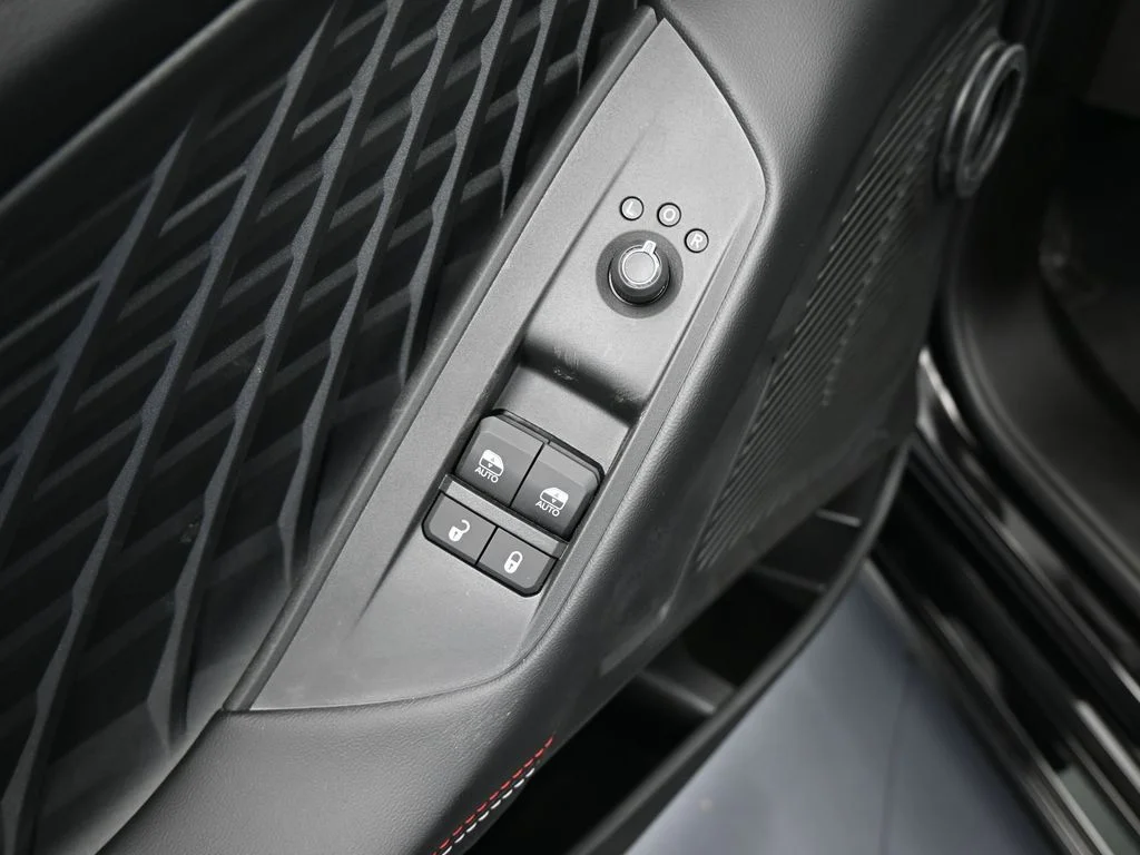 New 2026 Diamond Black Crystal Pearlcoat Dodge Scat Pack image 13