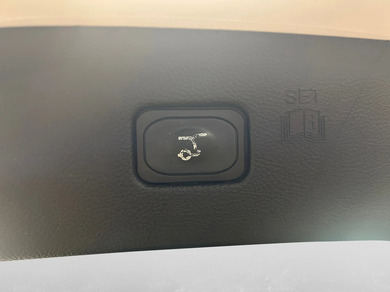Used 2023 OXF WHITE Ford SEL AWD image 11