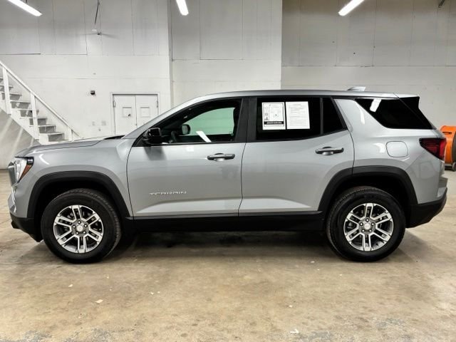 Used 2026 Silver GMC Elevation image 4