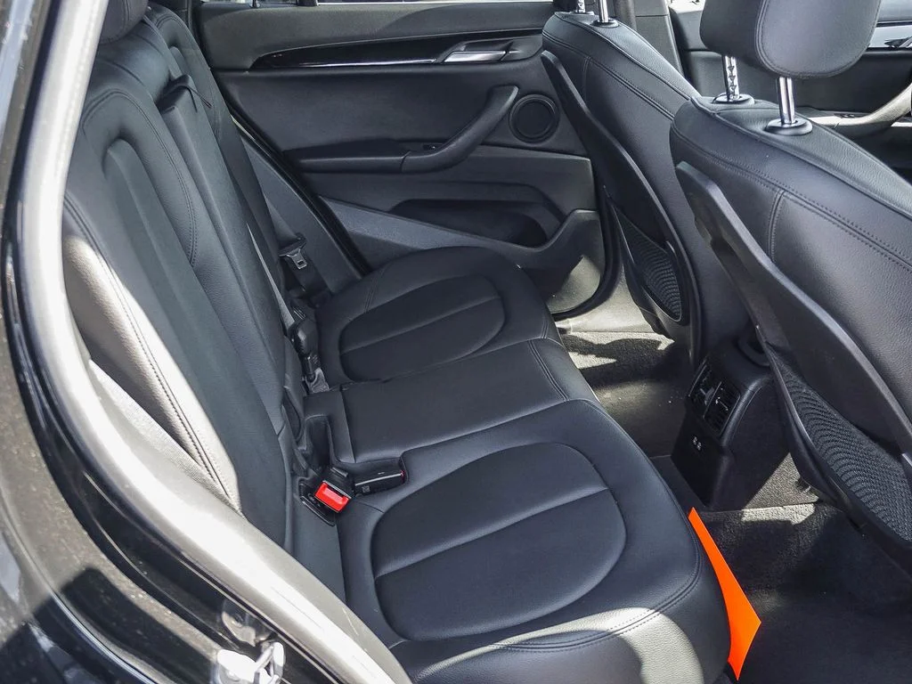 Used 2019 Black BMW xDrive28i image 13