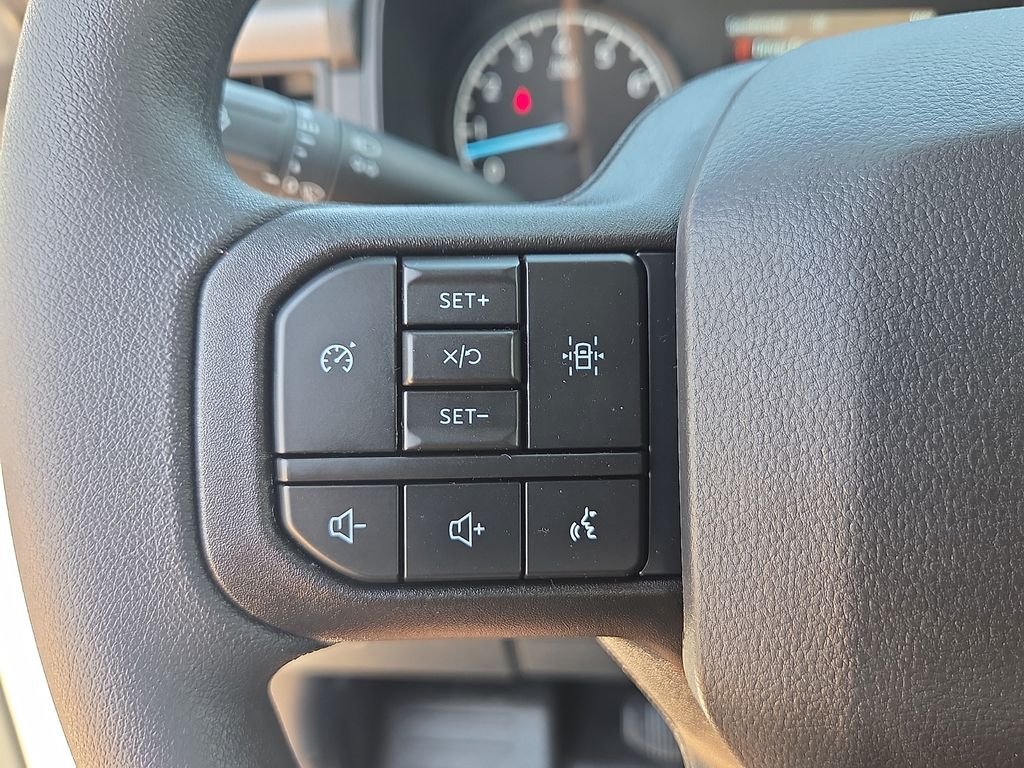 New 2026 Oxford White Ford XL image 23