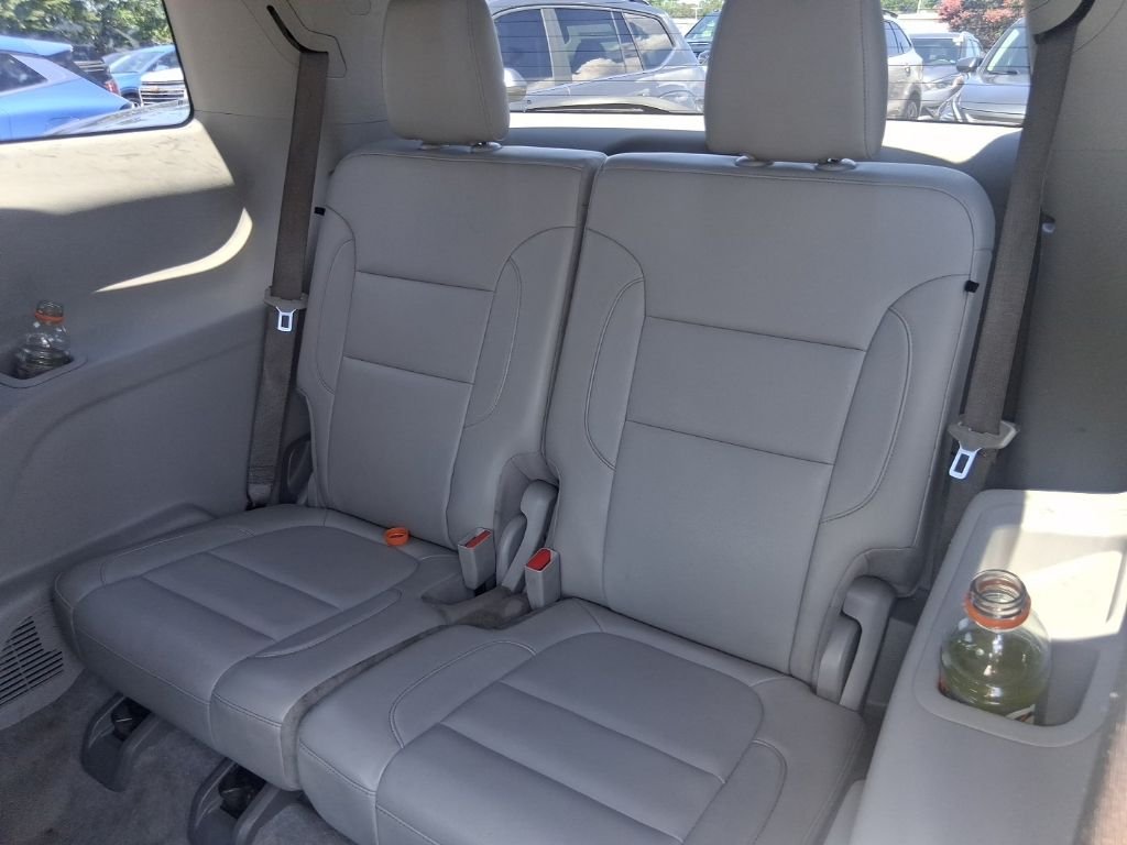Used 2020 White GMC SLT image 14