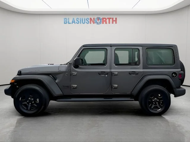 Used 2022 Gray Jeep Unlimited Sport image 8