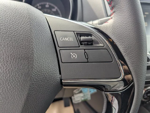 New 2027 Gray Mitsubishi 2.0 LE image 31