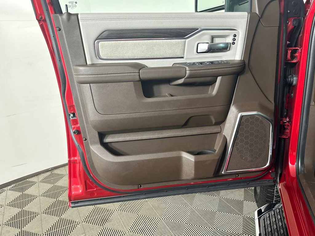 New 2026 Molten Red Pearl-Coat Exterior Paint RAM Laramie image 13