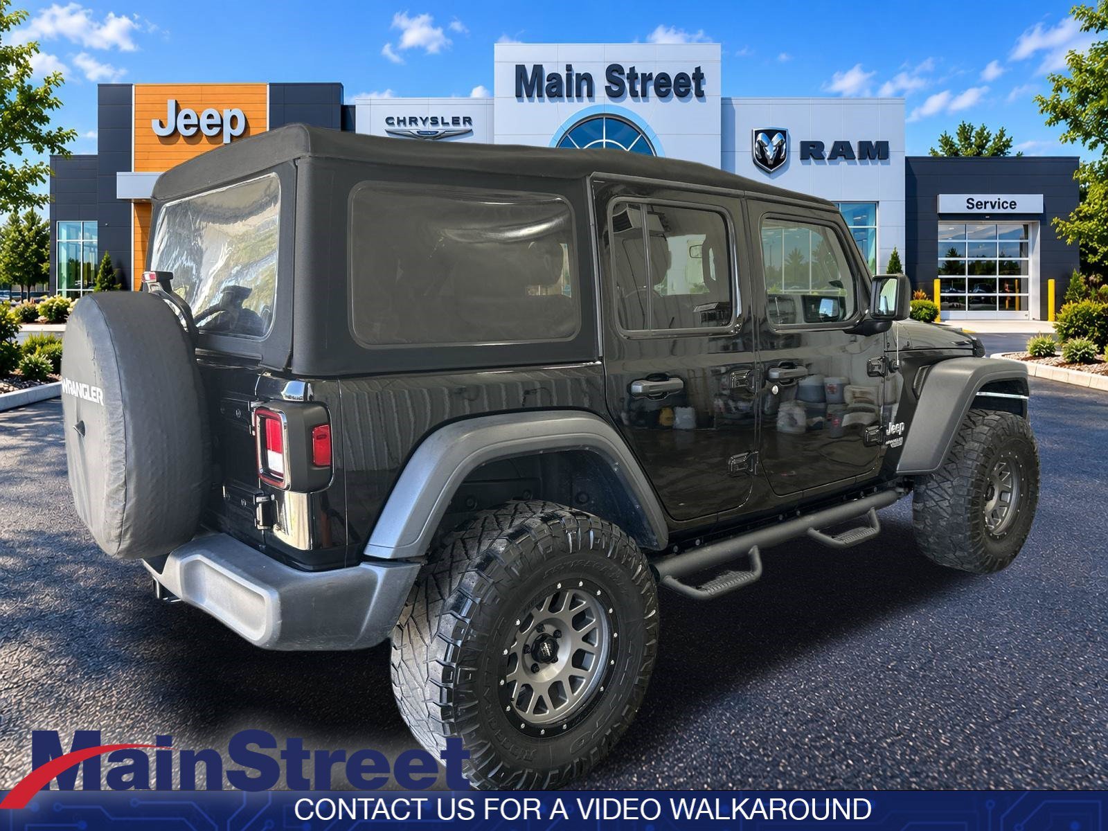 Used 2018 Black Clearcoat Jeep Sport S image 11